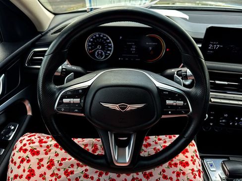 Used 2025 Genesis G70 2.5T AWD/4WD image 14
