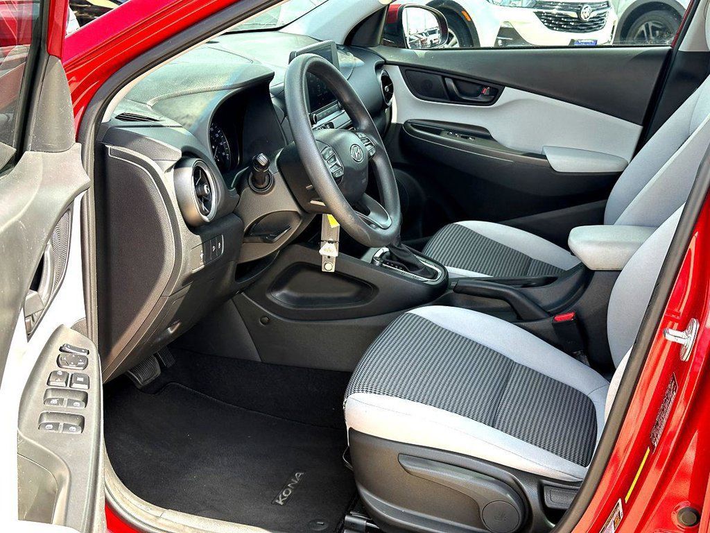 Used 2022 Hyundai Kona SE FWD image 13