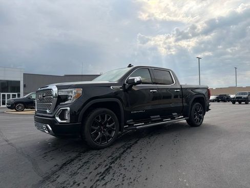 Used 2020 GMC Sierra 1500 Denali w/ Technology Package AWD/4WD image 3