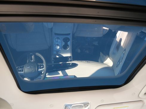 New 2026 Genesis GV70 2.5T Advanced image 8