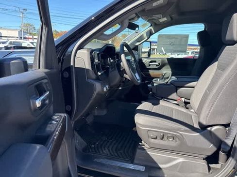 New 2025 GMC Sierra 3500 SLE w/ SLE Convenience Package image 17