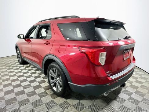Used 2021 Ford Explorer XLT w/ Equipment Group 202A RWD image 5