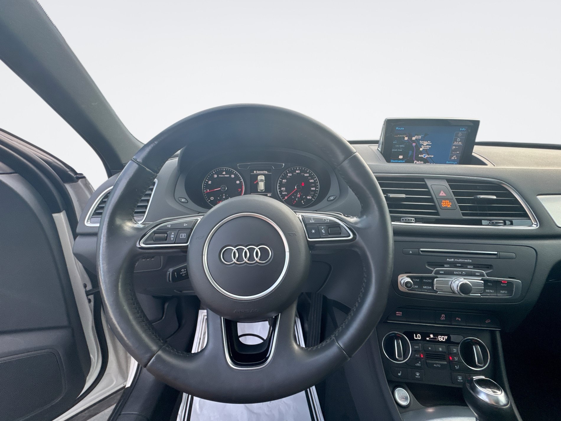 Used 2018 Audi Q3 2.0T Premium Plus w/ Premium Plus Package AWD/4WD image 16