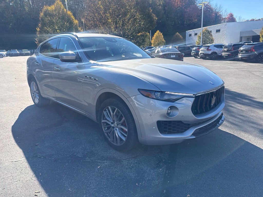 Used 2017 Maserati Levante w/ Sport Package AWD/4WD image 8
