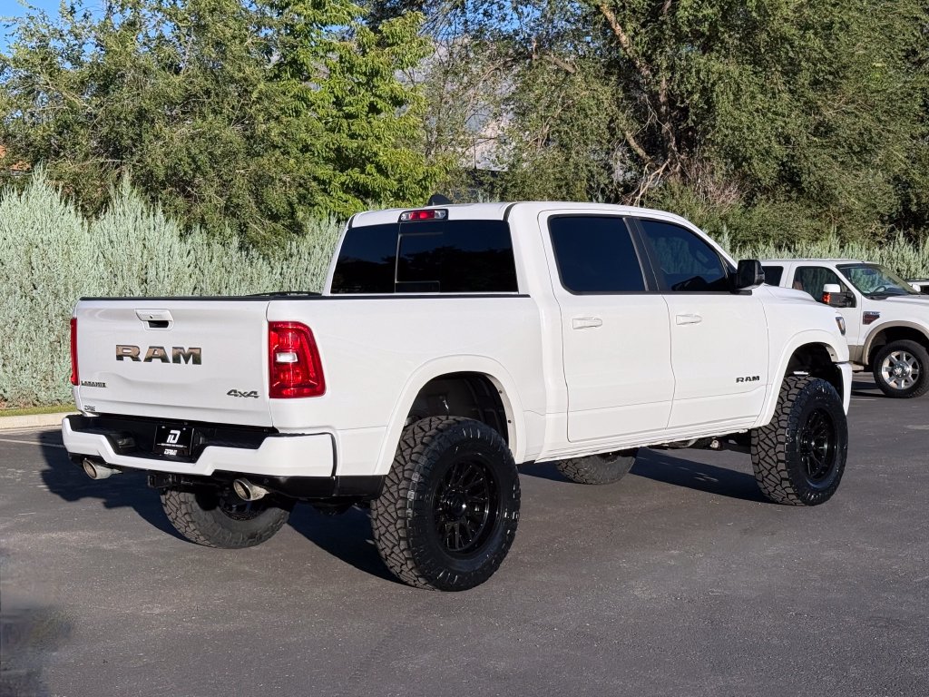 Used 2025 RAM 1500 Laramie w/ Sport Appearance Package AWD/4WD image 9