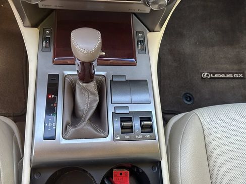 Used 2015 Lexus GX 460 w/ Premium Package AWD/4WD image 13