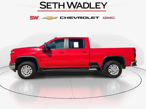 Used 2024 Chevrolet Silverado 2500 LT AWD/4WD image 4