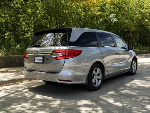 Used 2019 Honda Odyssey EX image 9