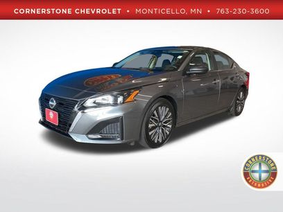 Used 2024 Nissan Altima 2.5 SV
