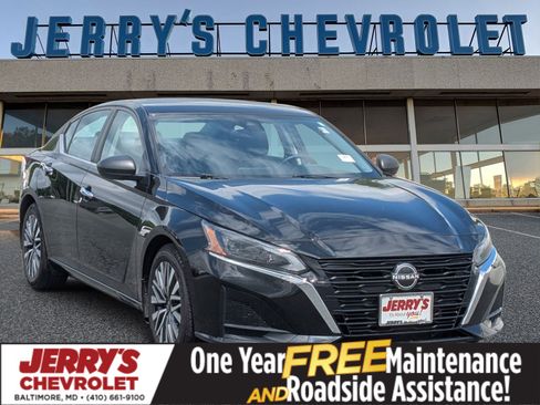 Used 2024 Nissan Altima 2.5 SV FWD image 1