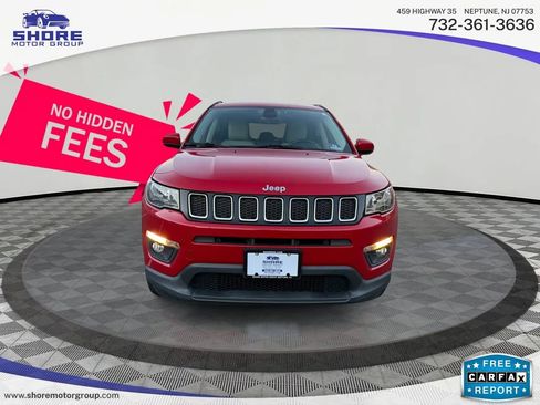 Used 2017 Jeep Compass Latitude AWD/4WD image 2