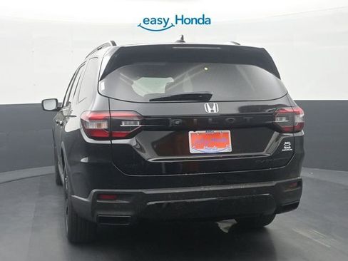 New 2026 Honda Pilot Black Edition image 6