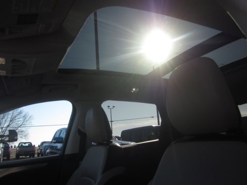 Used 2022 Ford Escape Titanium w/ Class II Trailer Tow Package image 16