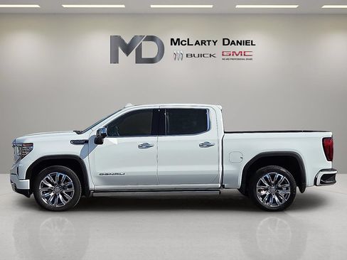Used 2023 GMC Sierra 1500 Denali w/ Denali Reserve Package AWD/4WD image 28