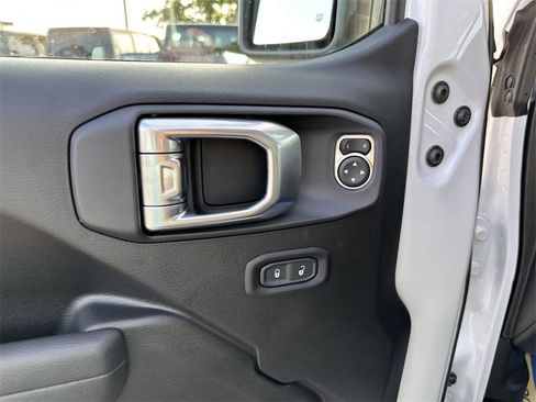 New 2023 Jeep Gladiator Sport image 20