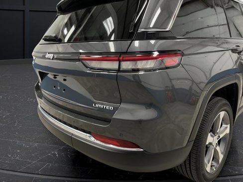 New 2025 Jeep Grand Cherokee Limited w/ Trailer Tow Package image 34