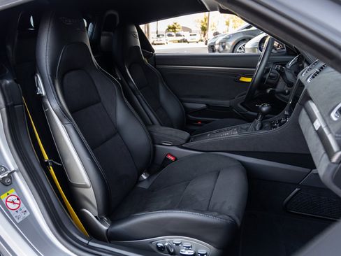 Certified 2025 Porsche 718 Boxster Spyder RS image 50