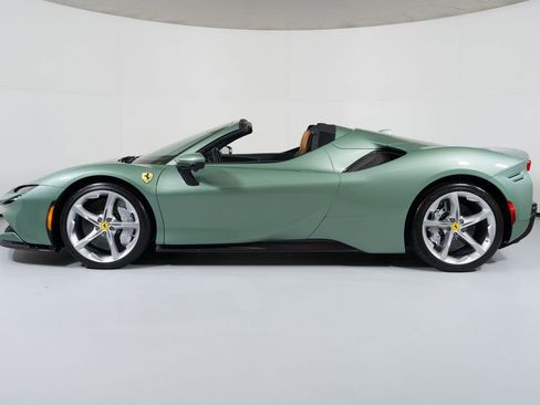 Used 2025 Ferrari SF90 Spider image 3