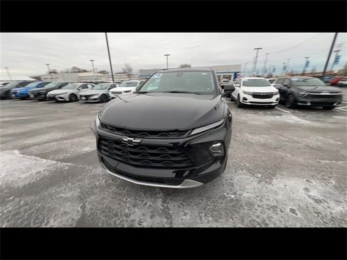 Used 2024 Chevrolet Blazer LT w/ Convenience Package image 3