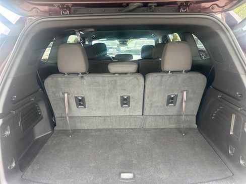 Used 2025 GMC Acadia Elevation image 10