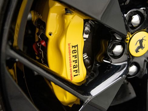 Used 2025 Ferrari 12Cilindri RWD image 32