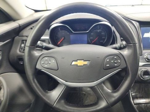 Used 2014 Chevrolet Impala LT w/ Premium Seating Package image 28