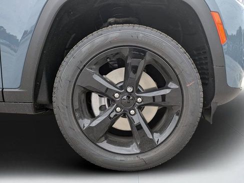 New 2026 Jeep Grand Cherokee L Limited w/ Limited Altitude Package RWD image 10