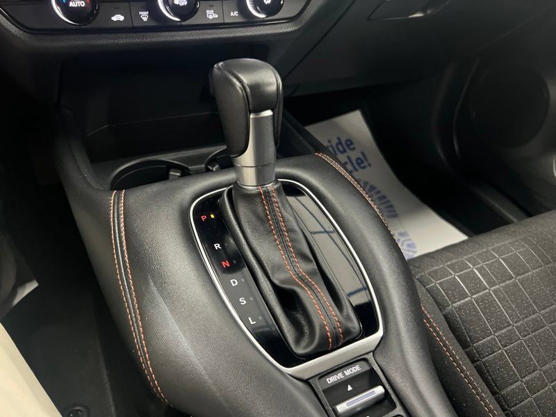 Used 2025 Honda HR-V Sport image 28