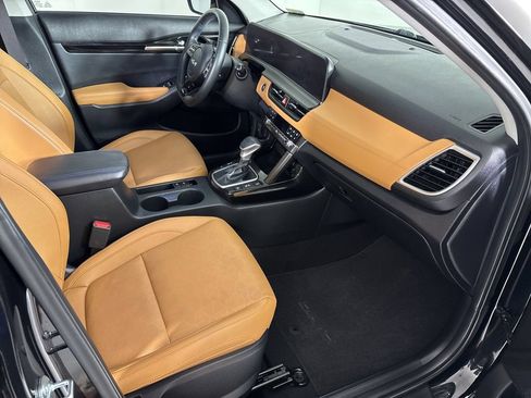 Used 2024 Kia Seltos SX w/ SX Sunroof Package AWD/4WD image 16