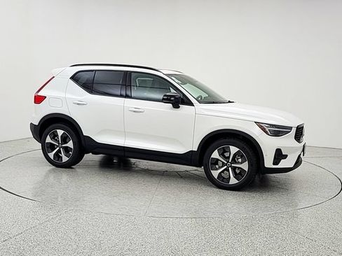 New 2026 Volvo XC40 B5 Plus w/ Protection Package Premier AWD/4WD image 3