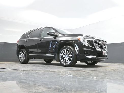 Used 2023 GMC Terrain Denali w/ Denali Premium Package AWD/4WD image 38