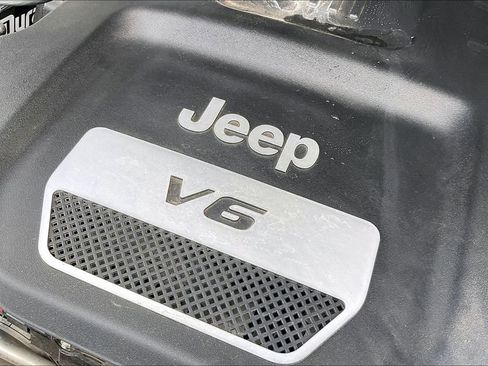 Used 2017 Jeep Wrangler Unlimited Sport w/ Connectivity Group image 32