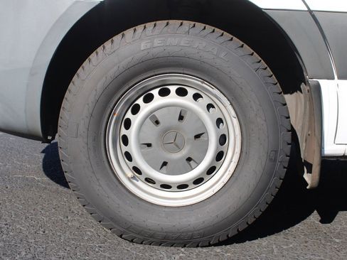 Used 2022 Mercedes-Benz Sprinter 1500 image 22