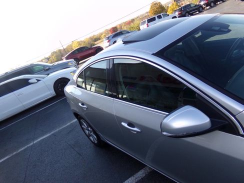 Used 2016 Volvo S60 T5 Premier image 40