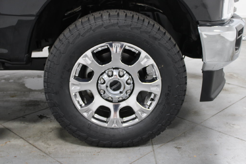 Used 2022 Ford F350 King Ranch w/ King Ranch Ultimate Package AWD/4WD image 16
