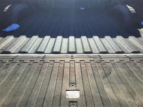 Used 2025 Chevrolet Silverado 2500 LT image 21