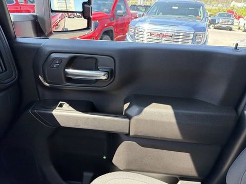 New 2026 Chevrolet Silverado 2500 Custom w/ Custom Value Package AWD/4WD image 24