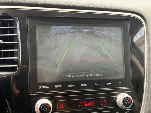 Used 2020 Mitsubishi Outlander SEL FWD image 25