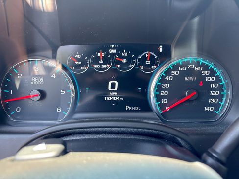 Used 2019 Chevrolet Suburban Premier w/ Premier Plus Edition AWD/4WD image 10