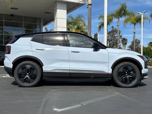 New 2026 Volvo EX30 Cross Country Ultra image 6