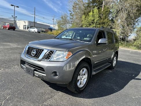 Used 2008 Nissan Pathfinder SE image 4