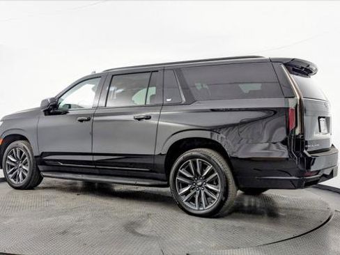 Used 2023 Cadillac Escalade ESV Sport AWD/4WD image 6