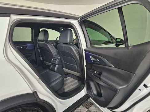 Used 2026 Chevrolet Equinox EV LT FWD image 34