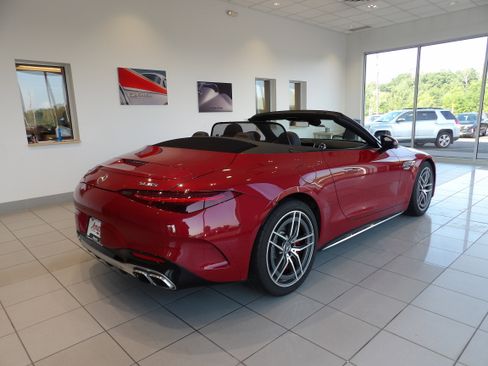 Used 2022 Mercedes-Benz SL 55 AMG AMG SL 55 Convertible image 13