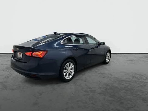 Used 2022 Chevrolet Malibu LT image 4