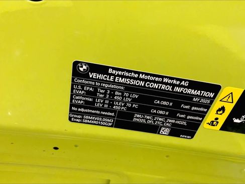 Used 2025 BMW M2 w/ Lighting Package image 31