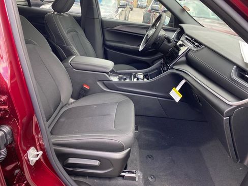 New 2026 Jeep Grand Cherokee Laredo X AWD/4WD image 17