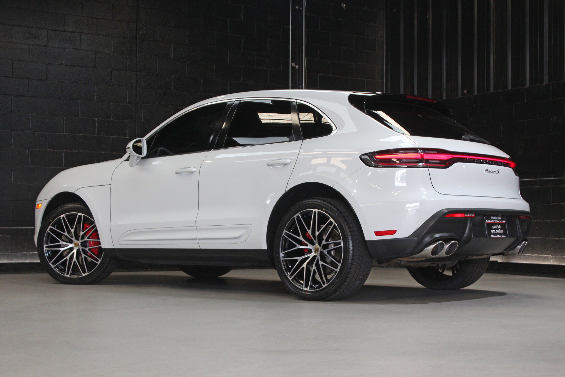 Used 2022 Porsche Macan S AWD/4WD image 12