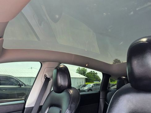 Used 2021 Tesla Model Y Performance AWD/4WD image 17