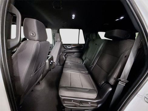 Used 2024 GMC Yukon SLE AWD/4WD image 16